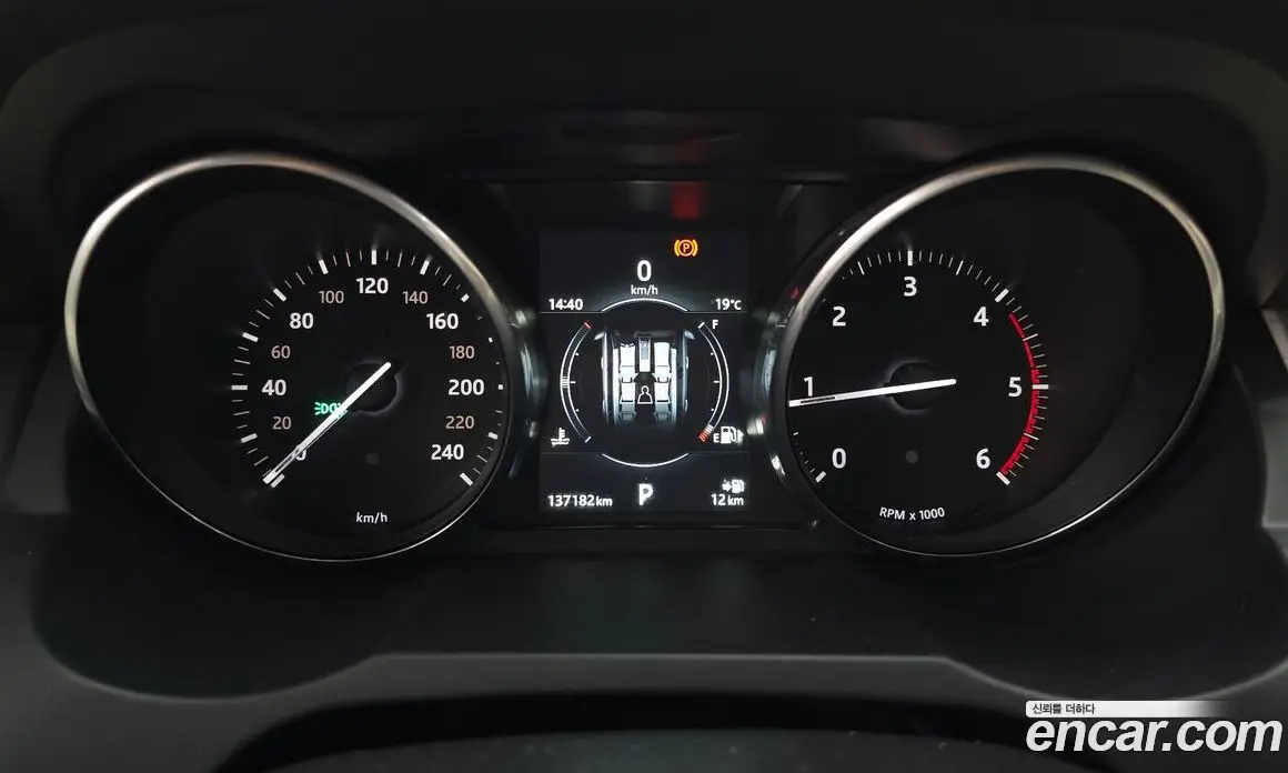 Land Rover Range Rover Evoque 2015 2.0 автомат (гидро), фото 8