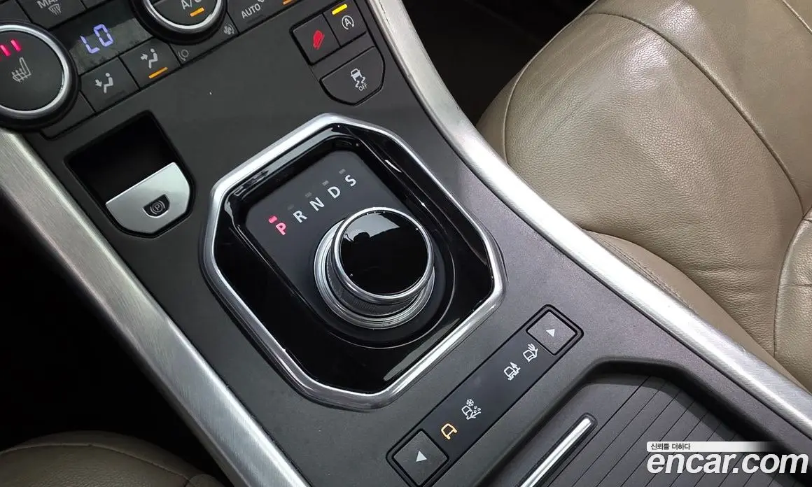 Land Rover Range Rover Evoque 2015 2.0 автомат (гидро), фото 9
