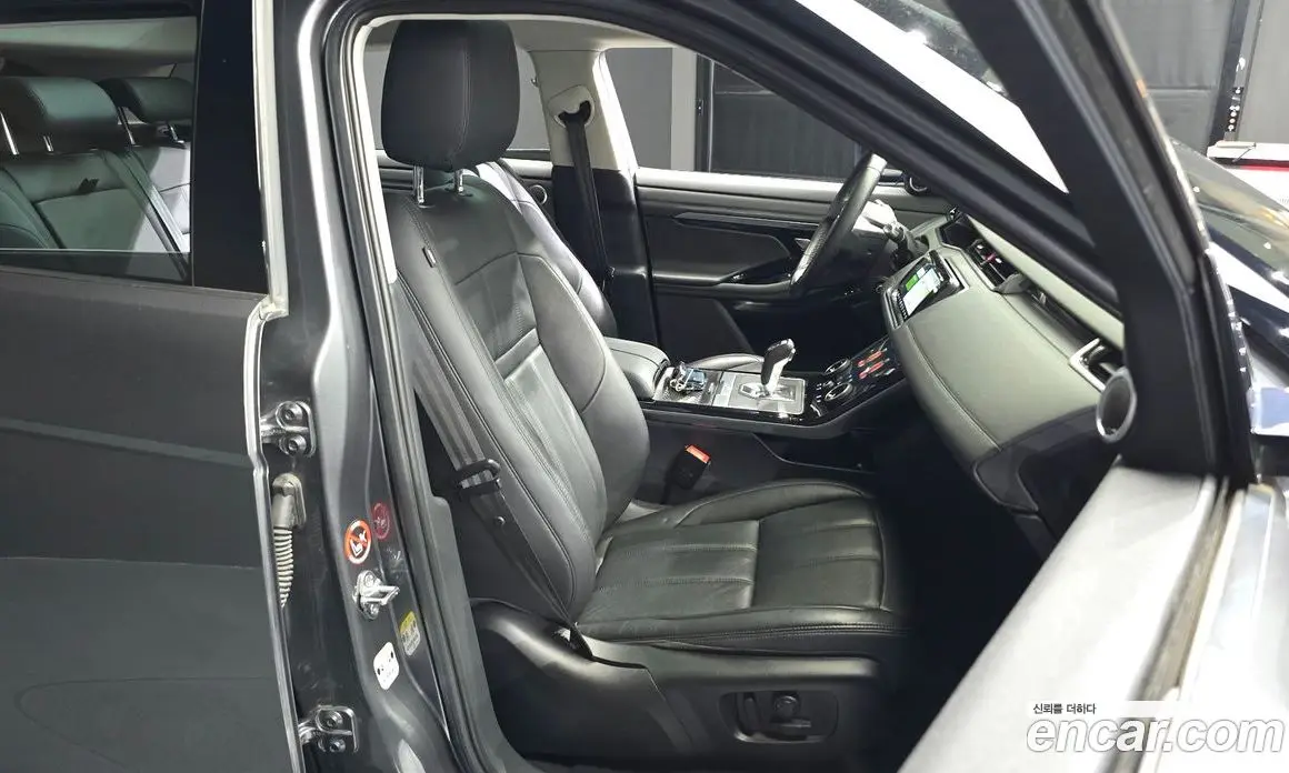 Land Rover Range Rover Evoque 2020 2.0 автомат (гидро), фото 16