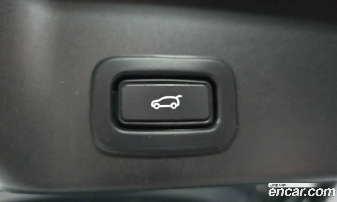 Land Rover Range Rover Evoque 2020 2.0 автомат (гидро), фото 24