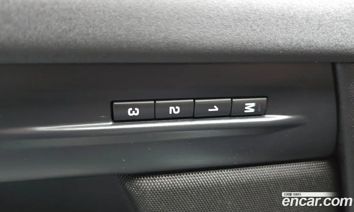 Land Rover Range Rover Evoque 2020 2.0 автомат (гидро), фото 31