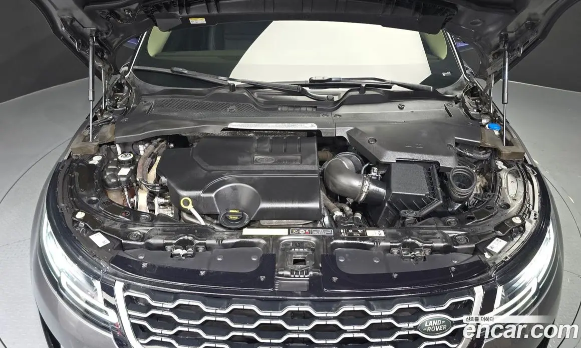 Land Rover Range Rover Evoque 2020 2.0 автомат (гидро), фото 6