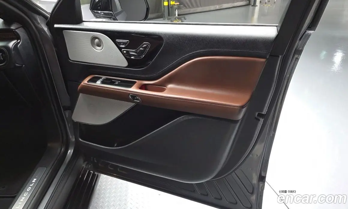 Lincoln Aviator 2025 3.0 автомат (гидро), фото 14 Lincoln Aviator 2025 3.0 автомат (гидро), фото 14