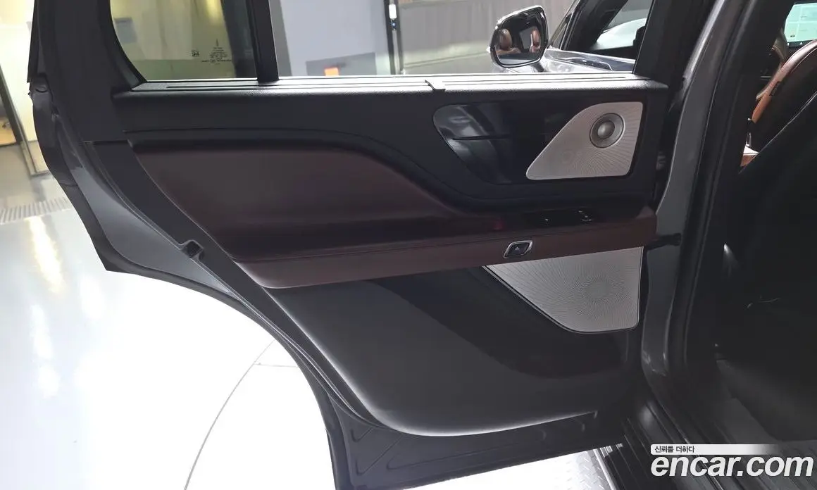 Lincoln Aviator 2025 3.0 автомат (гидро), фото 15 Lincoln Aviator 2025 3.0 автомат (гидро), фото 15
