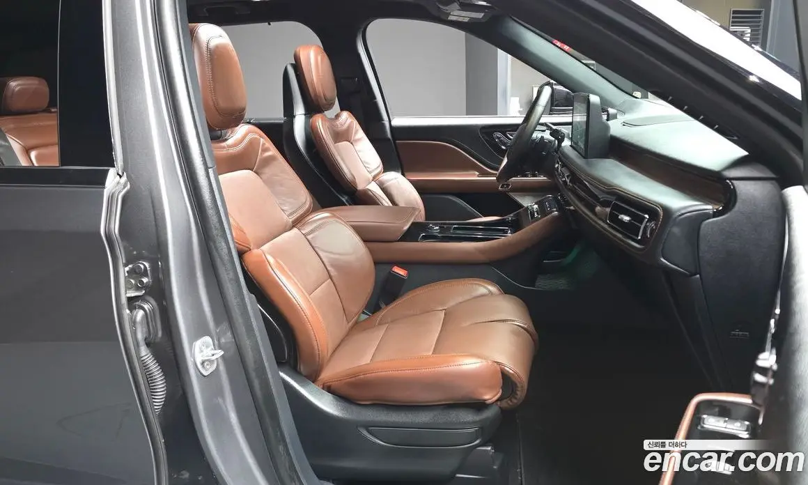 Lincoln Aviator 2025 3.0 автомат (гидро), фото 17 Lincoln Aviator 2025 3.0 автомат (гидро), фото 17