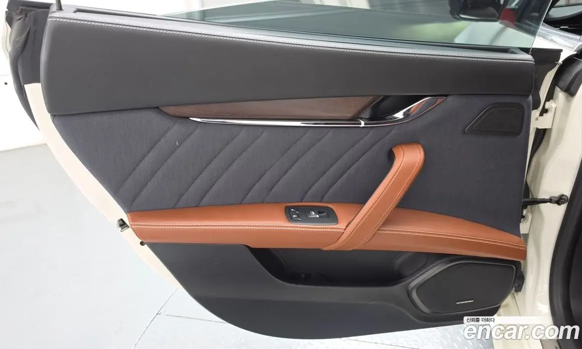 Maserati Quattroporte 2019 3.0 автомат (гидро), фото 15 Maserati Quattroporte 2019 3.0 автомат (гидро), фото 15