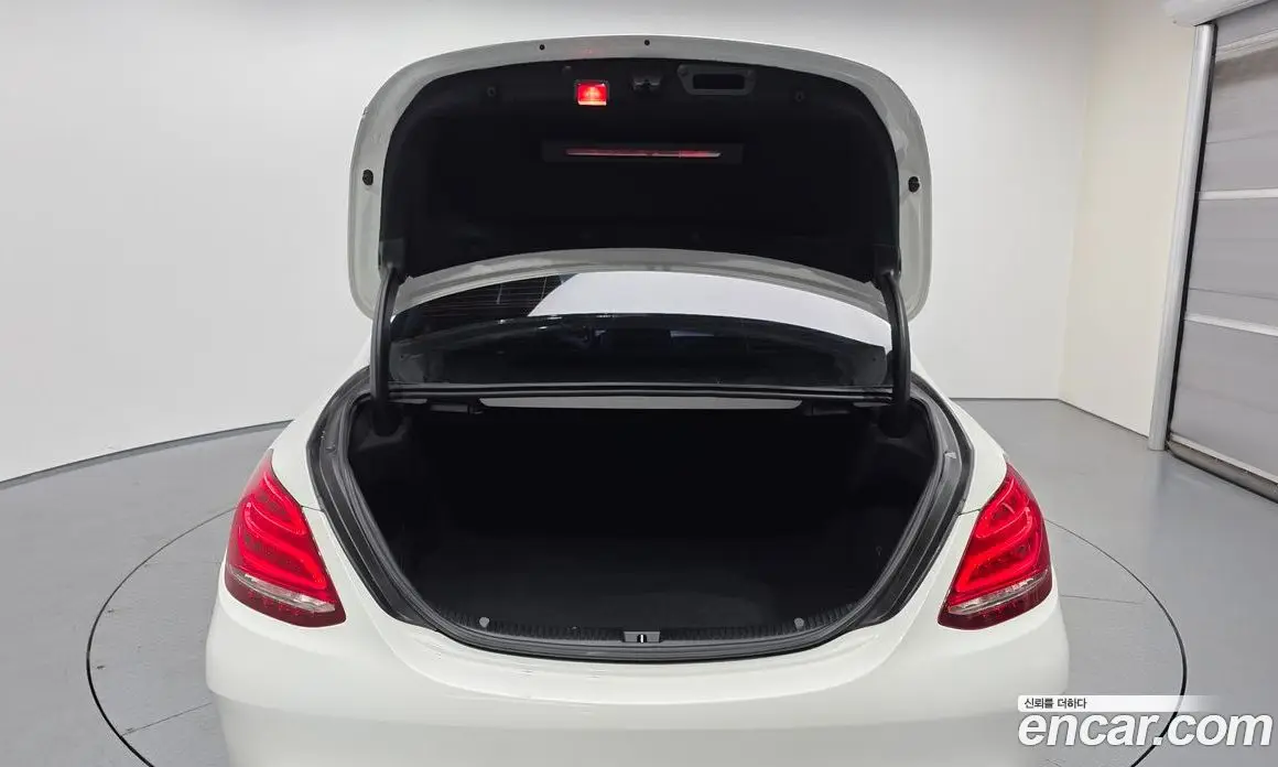Mercedes-Benz C-Class 2016 2.0 автомат (гидро), фото 25
