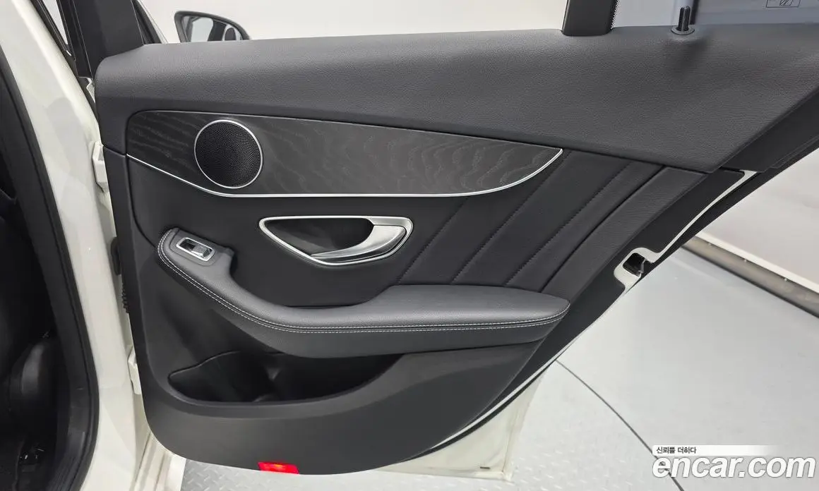 Mercedes-Benz C-Class 2016 2.0 автомат (гидро), фото 31