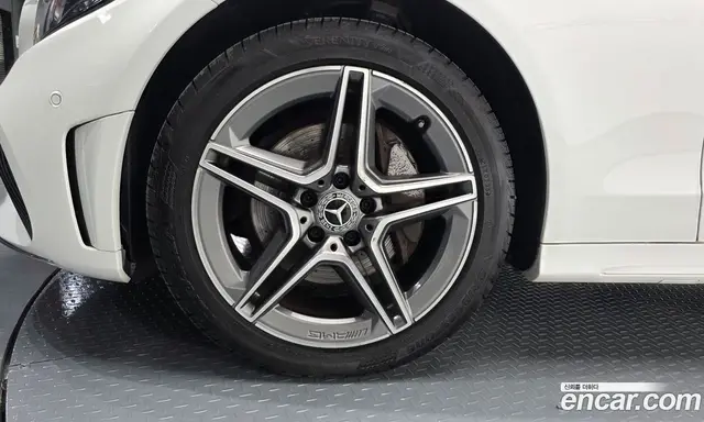 Mercedes-Benz C-Class 2019 1.9 автомат (гидро), миниатюра 4