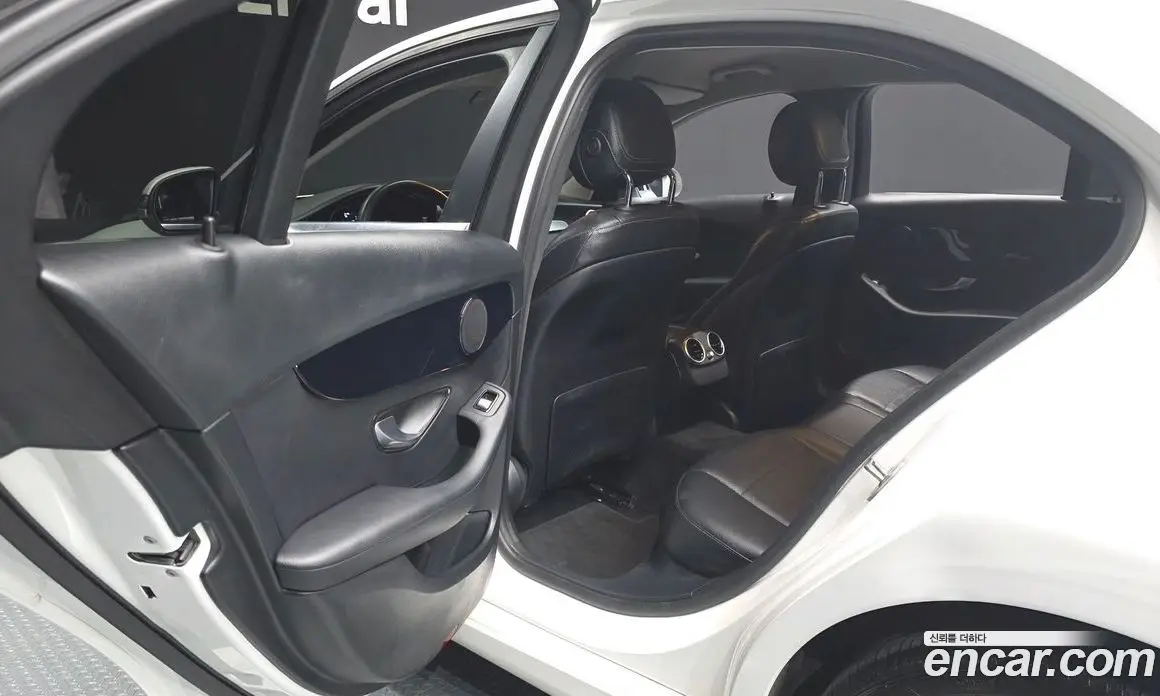 Mercedes-Benz C-Class 2019 2.0 автомат (гидро), фото 15