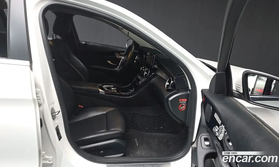 Mercedes-Benz C-Class 2019 2.0 автомат (гидро), фото 16
