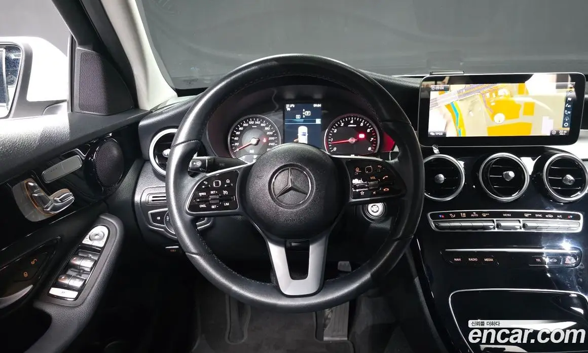 Mercedes-Benz C-Class 2019 2.0 автомат (гидро), фото 18