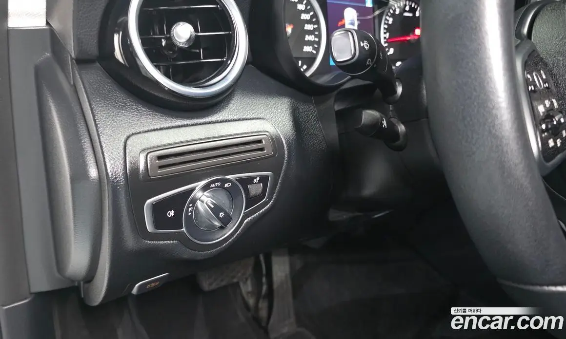 Mercedes-Benz C-Class 2019 2.0 автомат (гидро), фото 19