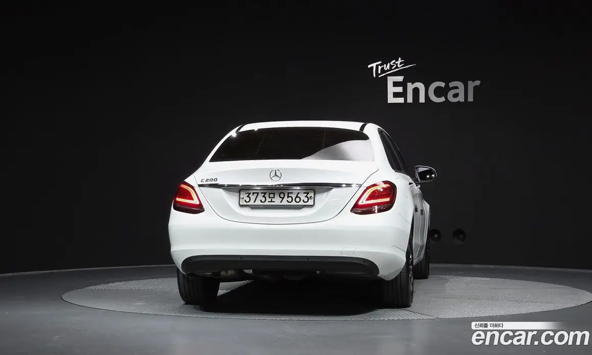 Mercedes-Benz C-Class 2019 2.0 автомат (гидро), фото 3