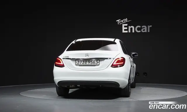 Mercedes-Benz C-Class 2019 2.0 автомат (гидро), миниатюра 3