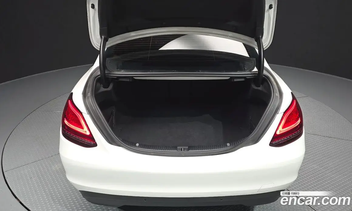 Mercedes-Benz C-Class 2019 2.0 автомат (гидро), фото 25