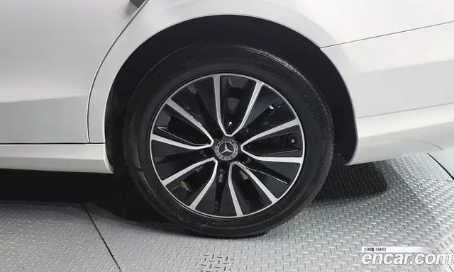 Mercedes-Benz C-Class 2019 2.0 автомат (гидро), миниатюра 6