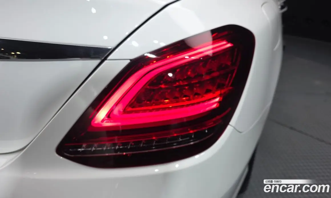 Mercedes-Benz C-Class 2019 2.0 автомат (гидро), фото 8