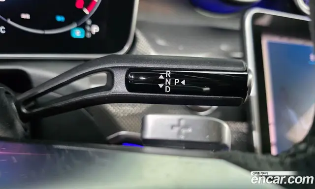 Mercedes-Benz C-Class 2023 2.0 автомат (гидро), миниатюра 12