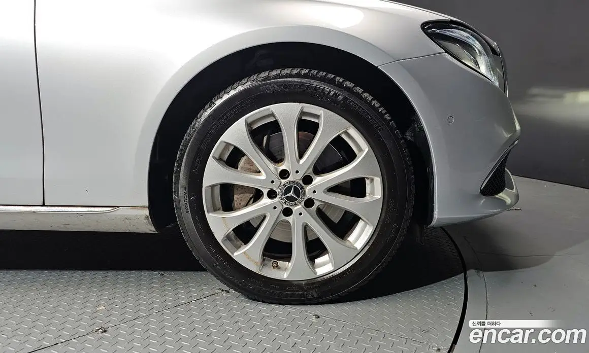 Mercedes-Benz E-Class 2018 2.0 автомат (гидро), фото 5