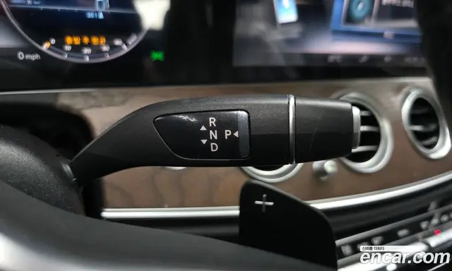 Mercedes-Benz E-Class 2018 2.0 автомат (гидро), миниатюра 11