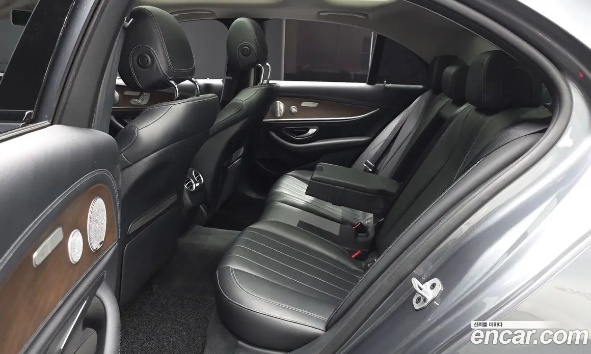 Mercedes-Benz E-Class 2018 2.0 автомат (гидро), фото 15
