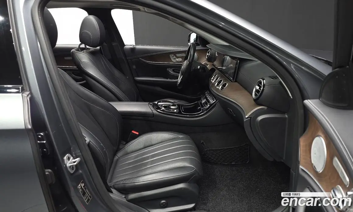 Mercedes-Benz E-Class 2018 2.0 автомат (гидро), фото 17