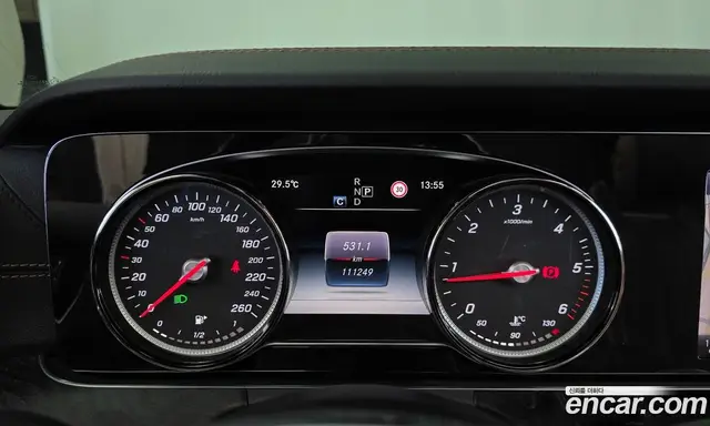 Mercedes-Benz E-Class 2018 1.9 автомат (гидро), миниатюра 8