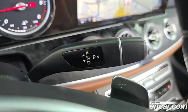 Mercedes-Benz E-Class 2018 1.9 автомат (гидро), миниатюра 9