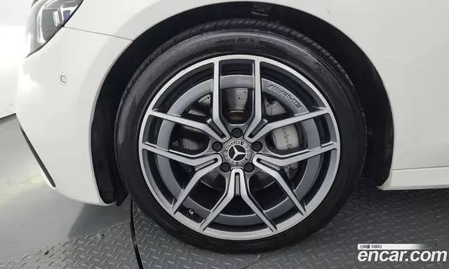 Mercedes-Benz E-Class 2020 1.9 автомат (гидро), миниатюра 5