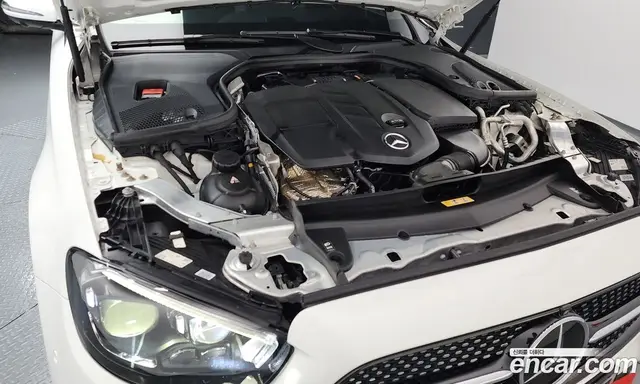 Mercedes-Benz E-Class 2020 1.9 автомат (гидро), миниатюра 6