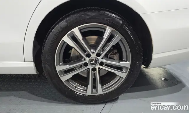 Mercedes-Benz E-Class 2021 2.0 автомат (гидро), миниатюра 7