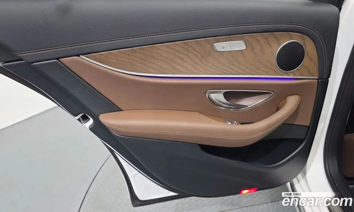 Mercedes-Benz E-Class 2021 2.0 автомат (гидро), фото 15
