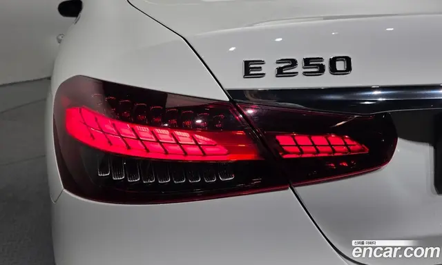 Mercedes-Benz E-Class 2021 2.0 автомат (гидро), миниатюра 9
