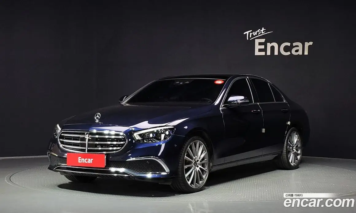 Mercedes-Benz E-Class 2023 3.0 автомат (гидро), фото 1 Mercedes-Benz E-Class 2023 3.0 автомат (гидро), фото 1