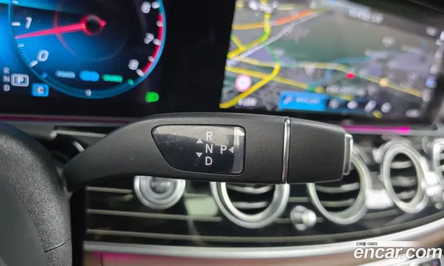 Mercedes-Benz E-Class 2023 3.0 автомат (гидро), миниатюра 12