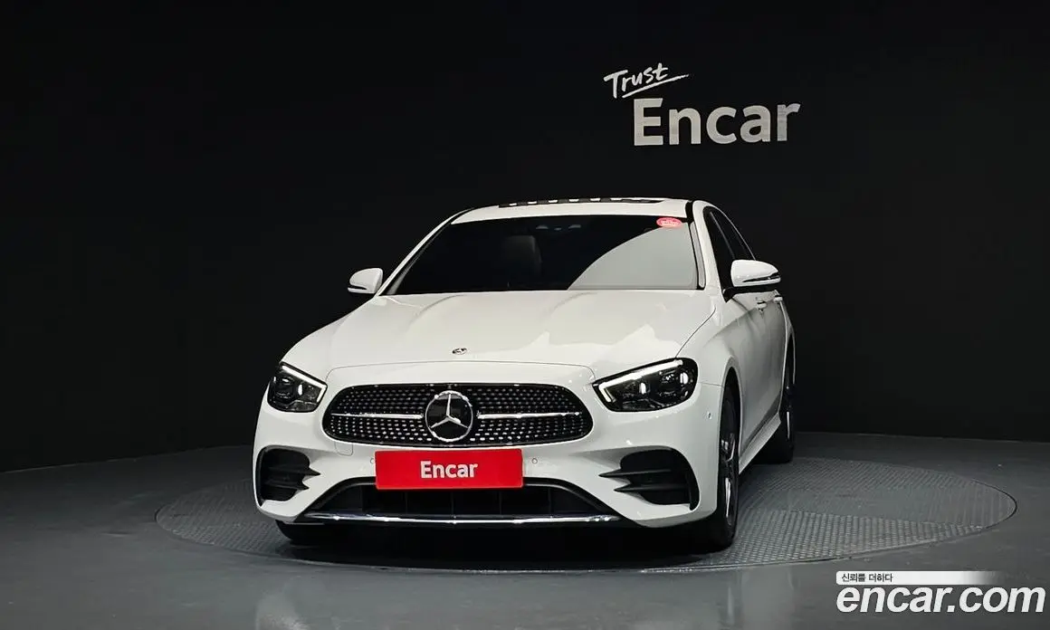 Mercedes-Benz E-Class 2023 2.0 автомат (гидро), фото 3