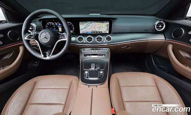 Mercedes-Benz E-Class 2023 2.0 автомат (гидро), миниатюра 7