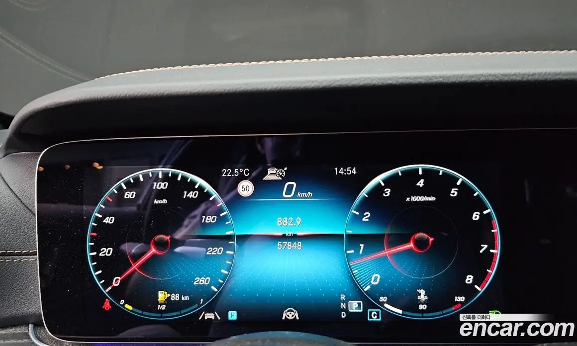 Mercedes-Benz E-Class 2023 2.0 автомат (гидро), фото 8