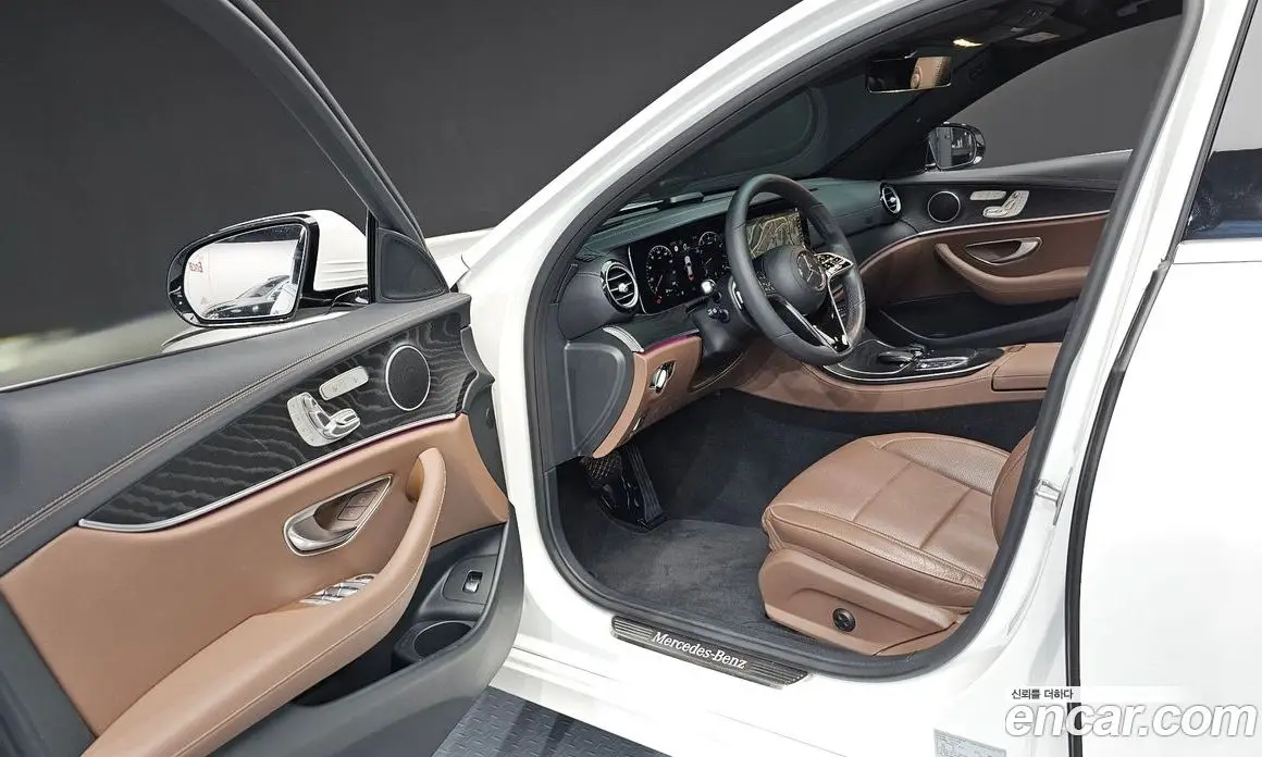 Mercedes-Benz E-Class 2023 2.0 автомат (гидро), фото 10