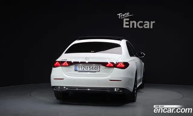 Mercedes-Benz E-Class 2025 2.0 автомат (гидро), миниатюра 4