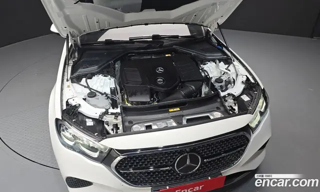 Mercedes-Benz E-Class 2025 2.0 автомат (гидро), миниатюра 6