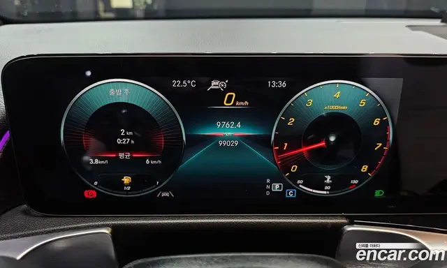 Mercedes-Benz GLB-Class 2021 2.0 автомат (гидро), миниатюра 8