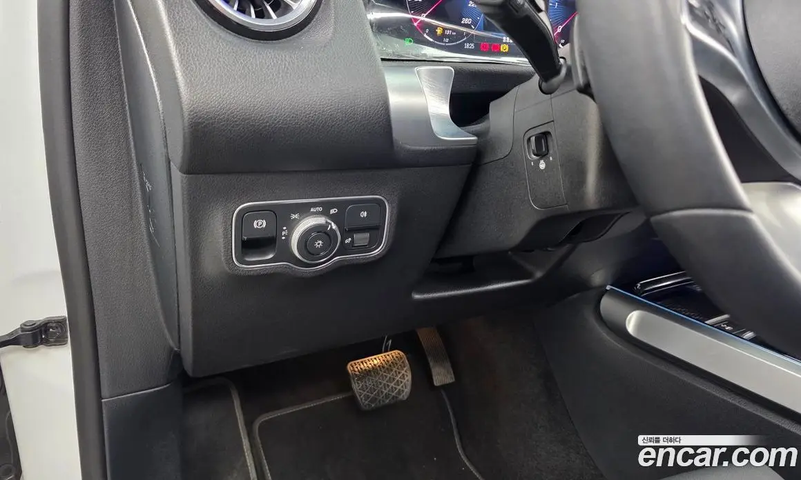 Mercedes-Benz GLB-Class 2024 1.9 автомат (гидро), фото 16