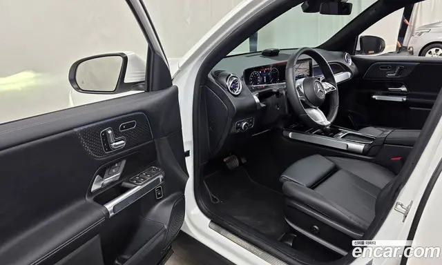 Mercedes-Benz GLB-Class 2024 1.9 автомат (гидро), миниатюра 10