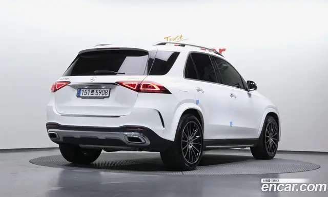 Mercedes-Benz GLE-Class 2023 3.0 автомат (гидро), миниатюра 2