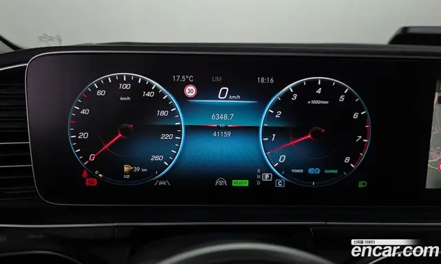Mercedes-Benz GLE-Class 2023 3.0 автомат (гидро), миниатюра 11