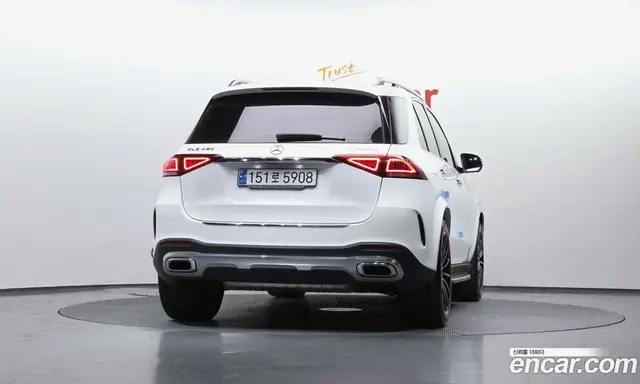 Mercedes-Benz GLE-Class 2023 3.0 автомат (гидро), миниатюра 4