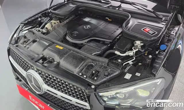 Mercedes-Benz GLE-Class 2024 3.0 автомат (гидро), миниатюра 6