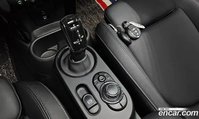 Mini Cooper 2021 2.0 автомат (гидро), миниатюра 11